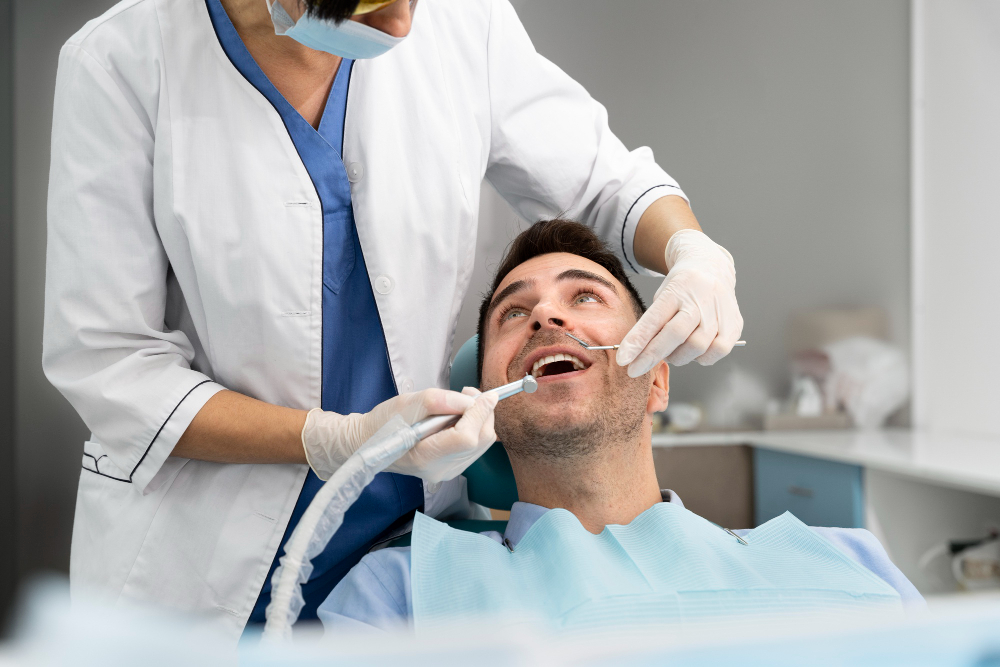 Dental clinic in Ras Al Khaimah offering advanced oral care at Yasmed Medical Center
