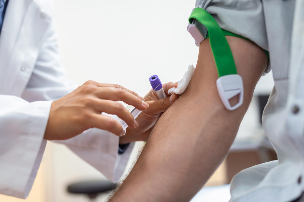 Blood test in Ras Al Khaimah at Yasmed Medical Center